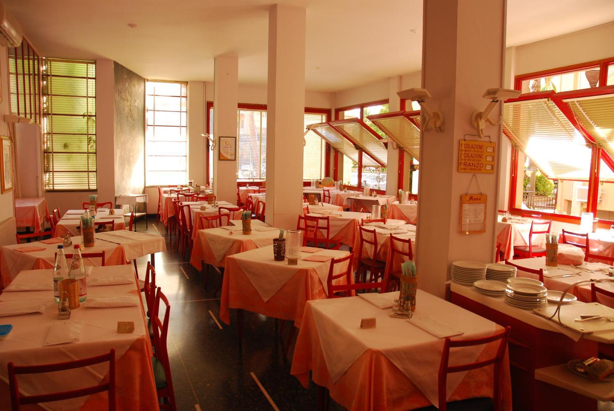 Hotel Colibrì Finale Ligure Exterior foto