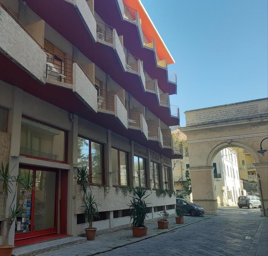 Hotel Colibrì Finale Ligure Exterior foto