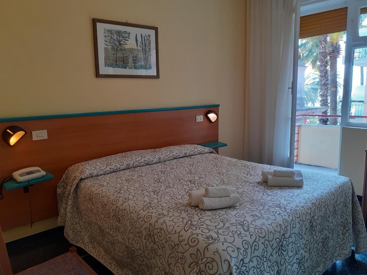 Hotel Colibrì Finale Ligure Exterior foto