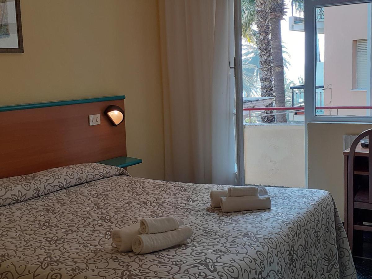 Hotel Colibrì Finale Ligure Exterior foto